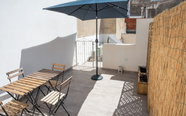 Syracuse Duplex Apartments With Terrace