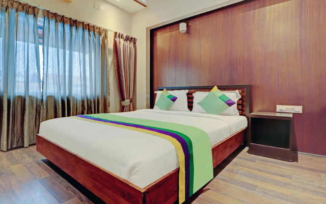 FabHotel Astor Suites HSR