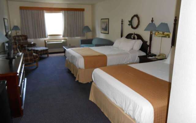 Days Inn & Suites by Wyndham Williamsburg IA North