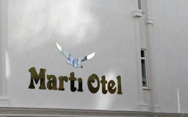 Marti Hotel