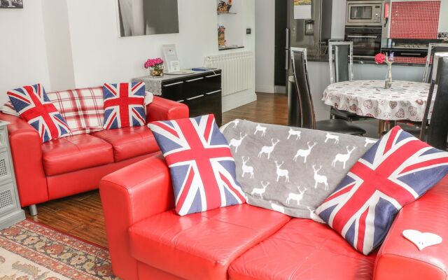 Masson View Apartment