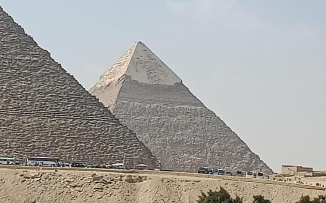 Elite Pyramids Inn