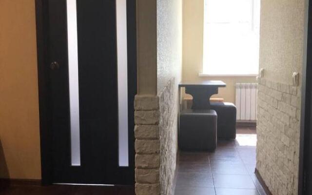Apartment Geroev Truda