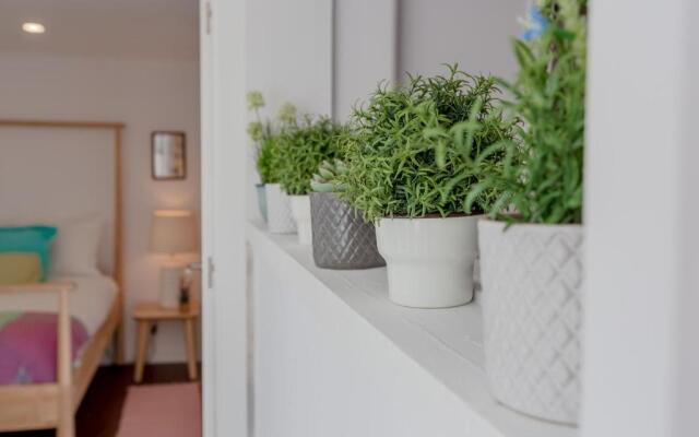 Sunny Apartment with Patio, By TimeCooler