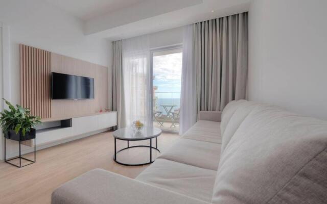 A24 Lovely Sea View one bedroom Apartment