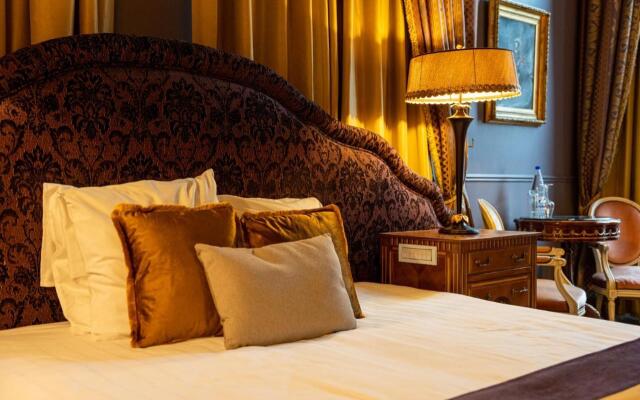 Bord'Eau Luxury Canal Suites