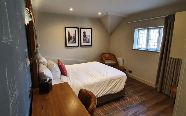 The Boathouse & Riverside Rooms