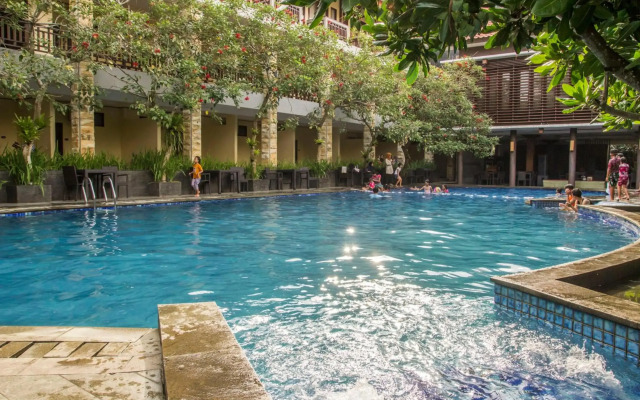 Surya Kencana Seaside Hotel