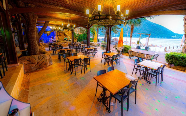 Hotel Golmar Beach