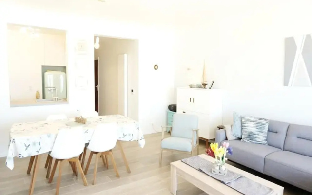 Apartment in Wenduine With Sea Views