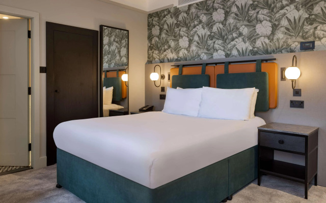 DoubleTree by Hilton Brighton Metropole