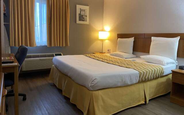 Travelodge Inn & Suites by Wyndham Albany