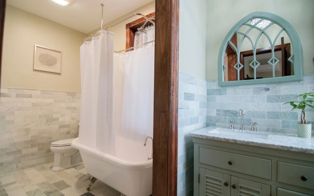 George Washington Wood Bed & Breakfast