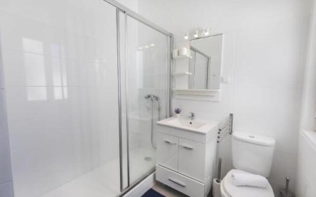 Lovelystay - Bonsai Light And Comfort Flat