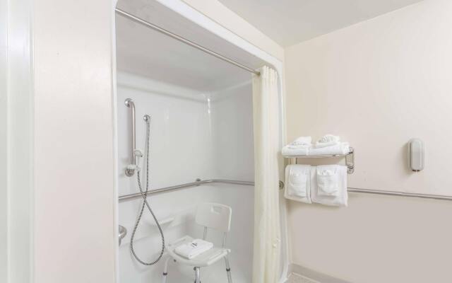 Microtel Inn & Suites by Wyndham Nashville