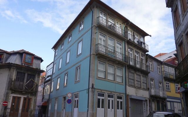 Oporto Sun - Trindade