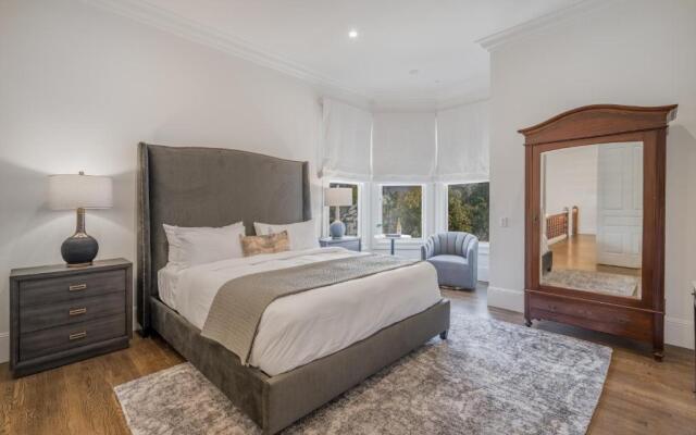 The George Luxury Boutique Inn