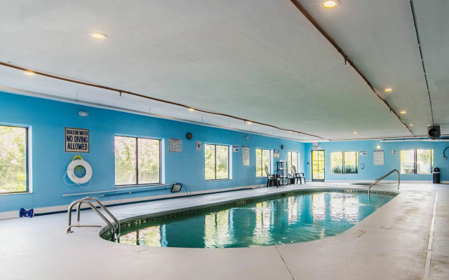 Quality Suites Graham - Burlington South