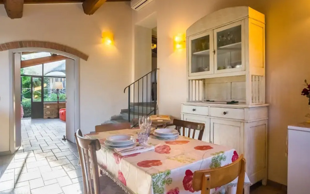 Beautiful Cottage in Dicomano With Swimming Pool