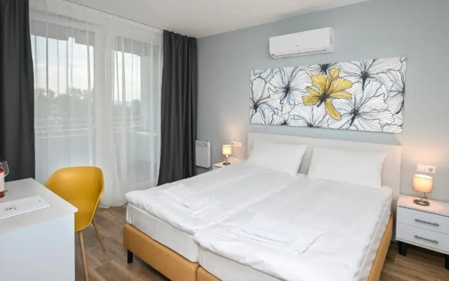 Lelle Hotel