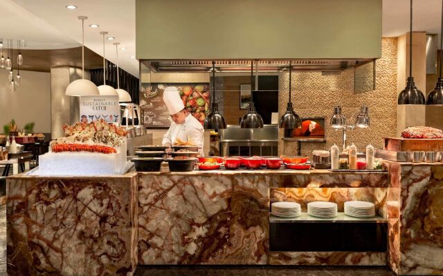 Manila Marriott Hotel at Newport World Resorts