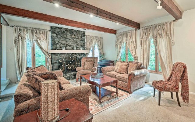 Family-friendly Redmond Home w/ Spacious Deck