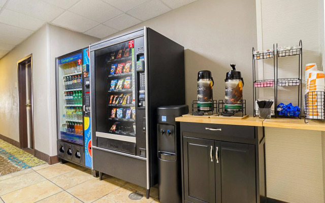 Holiday Inn Hotel and Suites Richmond West End by IHG