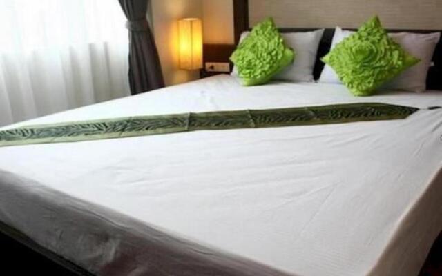 Greenview Ekkamai10 Residence