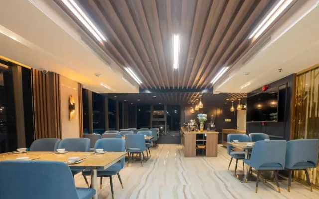 Oasis Hotel Quy Nhon