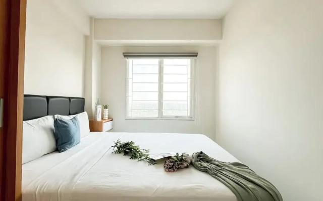 Neat 2Br Apartment Podomoro Golf View