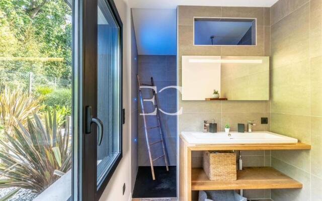 Easy Clés- Gorgeous 4 bedrooms villa with heated pool