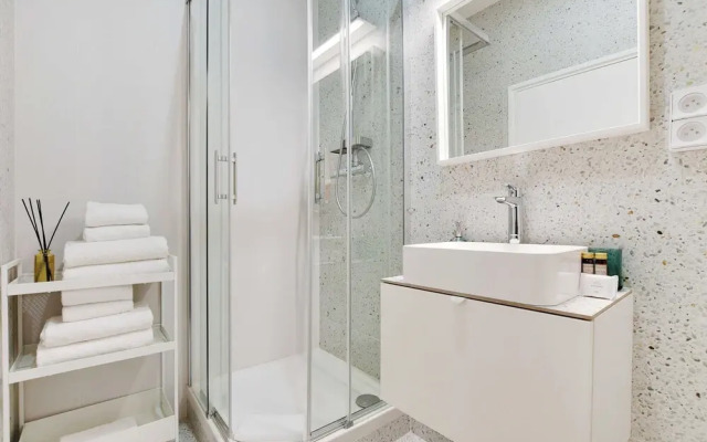 Apartment for 4 Person in Nanterre