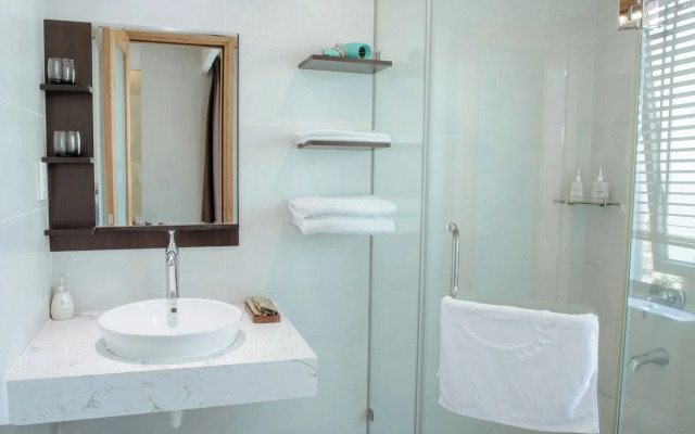 Lahome Boutique Villa and Apartment