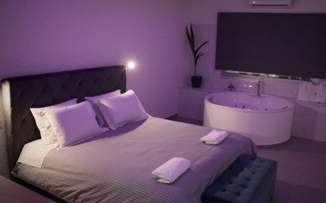 Purple Orange Luxury Suites