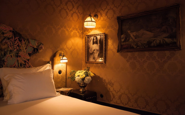 Pensão Amor Madam’s Lodge