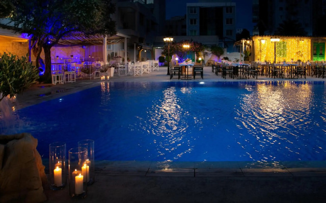 Cleopatra Hotel