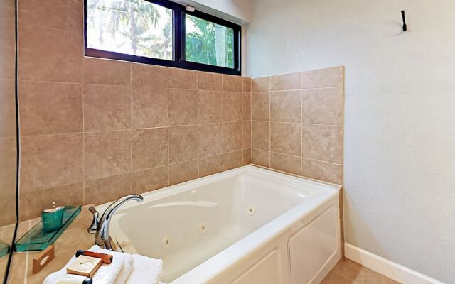 Las Olas Oasis - 3 Br Home
