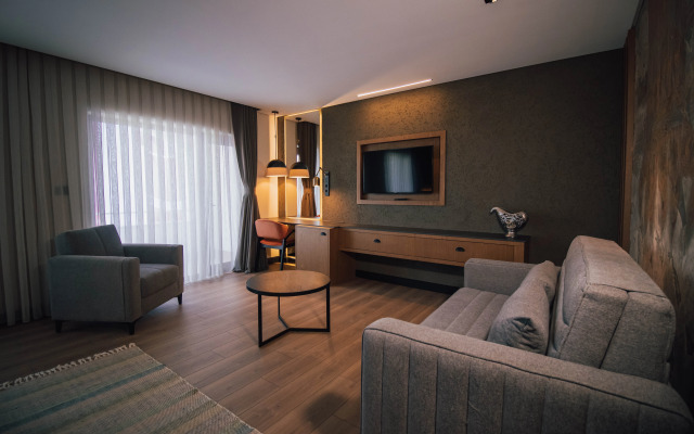 Panagia Suite Hotel