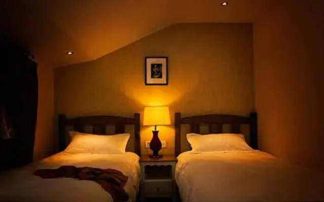 Redwood Inn