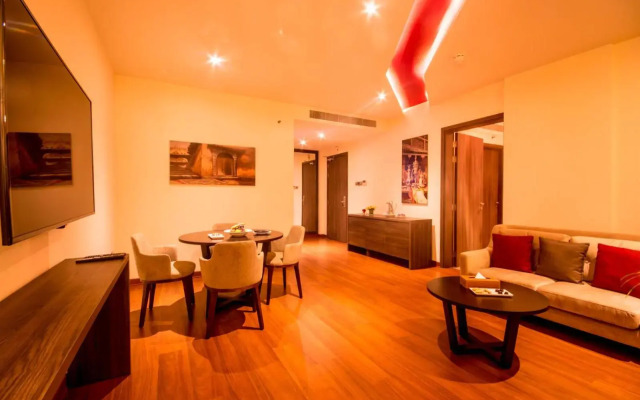 Carnelian By Glory Bower Hotel