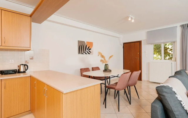 Phaedrus Living Cozy Flat Koukaki