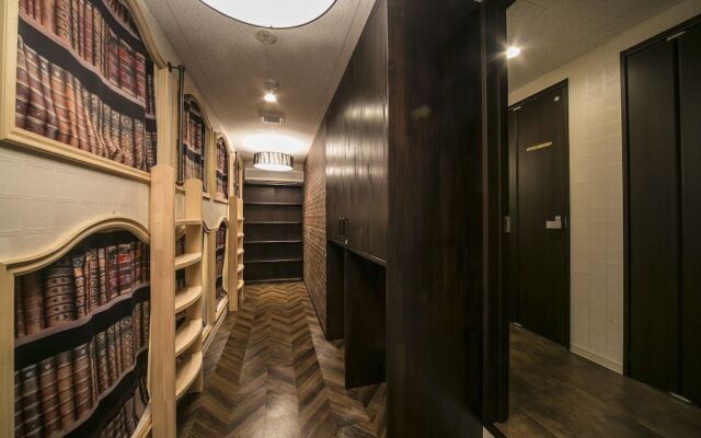 The Wardrobe Hostel Libreria