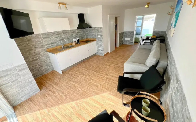 Sea View Bungalow with Communal Pool