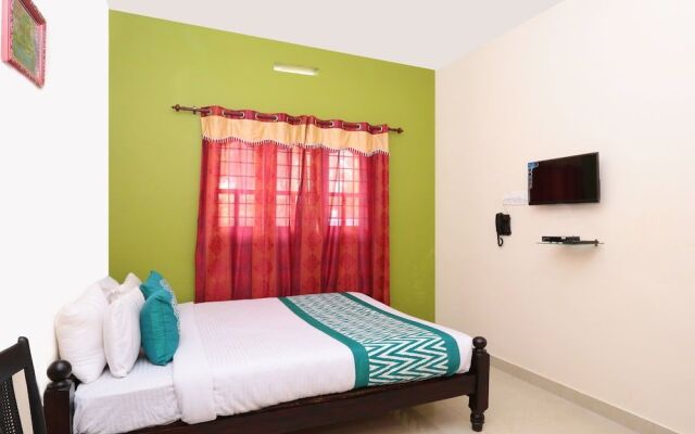 OYO 10421 La Flora Resorts