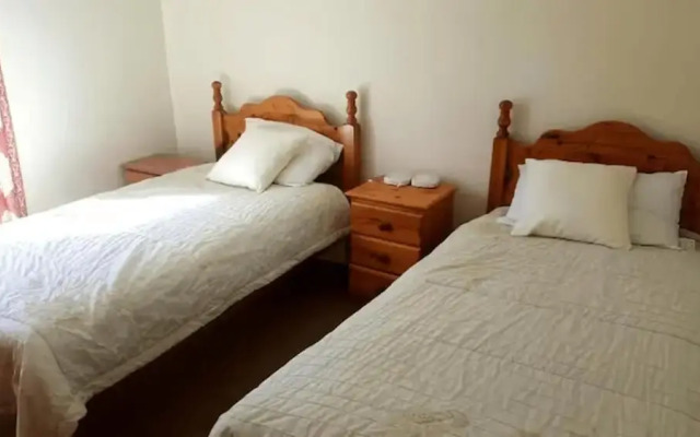 3bedhouse-ballyliffin-nearbeach-golfcourses Nearby