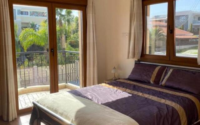 EPISKOPI VILLA, Luxury 4 Bedroom with Pool - Limassol