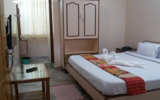 Hotel Saravana Grand