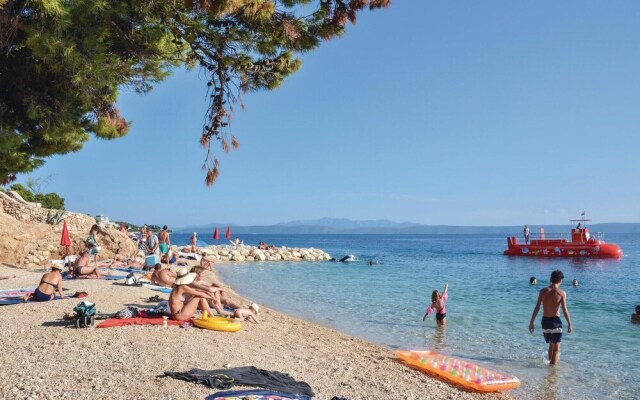 Nice Home in Drasnice With Wifi and 1 Bedrooms
