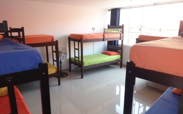 Backpackers Bar&Suites