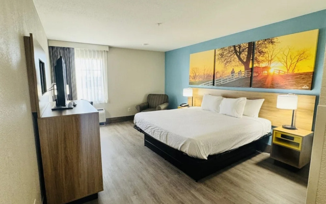 Days Inn Shawnee